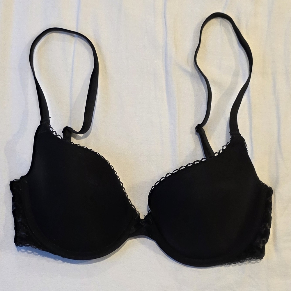 Victoria's Secret Black Velvet Houndstooth Demi Bra 32D